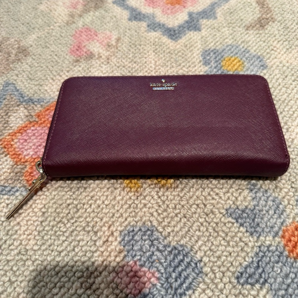 Like New! Kate Spade Cameron Street Lacey Saffiano Leather Wallet Deep Plum - Picture 3 of 10